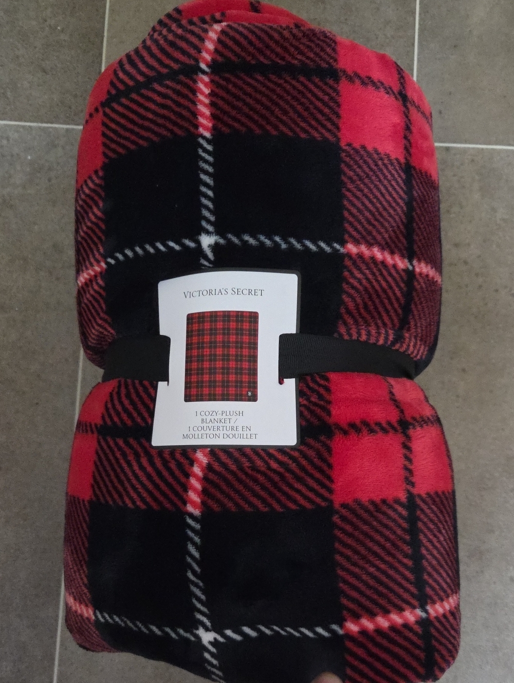 Victoria's Secret Red and Black Plaid Plush Throw Blanket